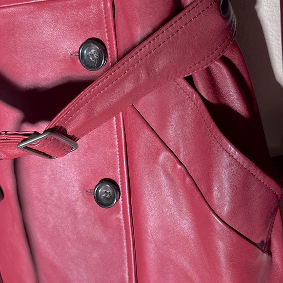 A beautiful Red Coach double breasted leather coat. - Picture 4 of 7